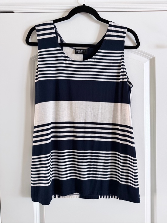Miik Tops - Miik sleeveless top